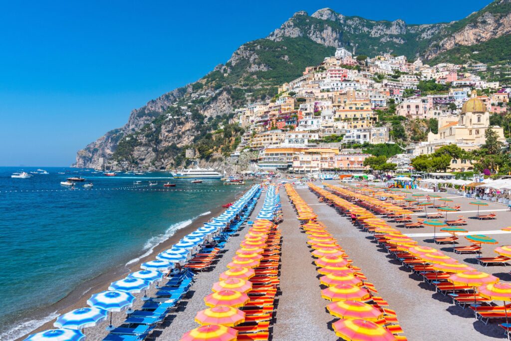 Spiaggia Grande Positano with colorful houses and Mediterranean Sea